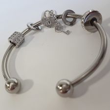Гривна с талисмани ПЪТ КЪМ УСПЕХА, Swarovski® Pave Beads, Код PR B533